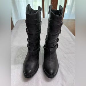Grey boots